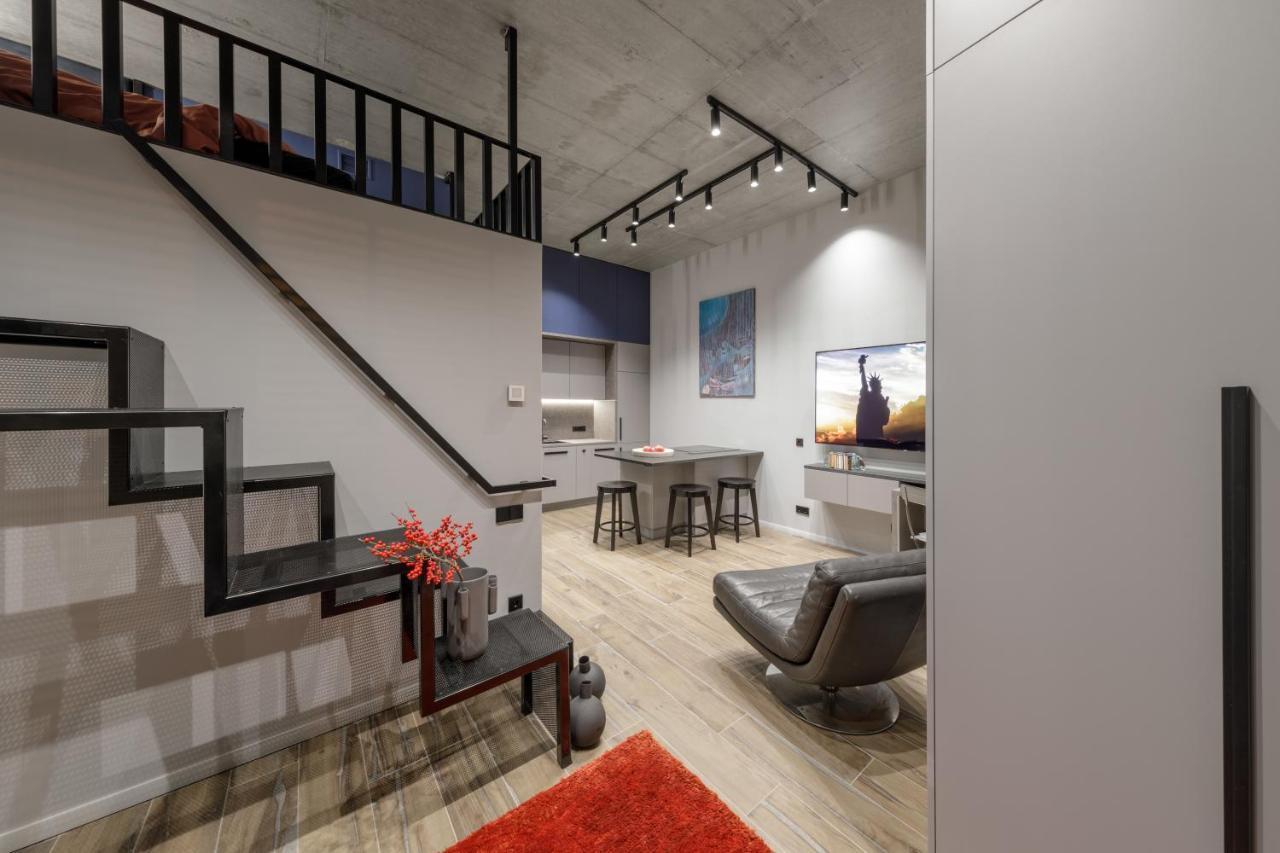 Ivis House Modern Apartment In Vilnius Old Town With Balcony Exterior photo