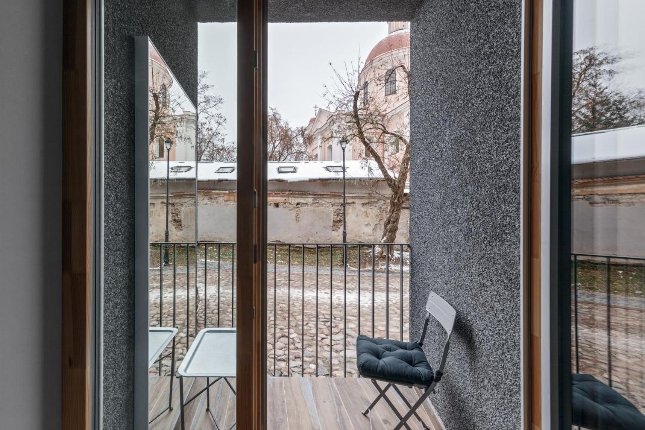 Ivis House Modern Apartment In Vilnius Old Town With Balcony Exterior photo