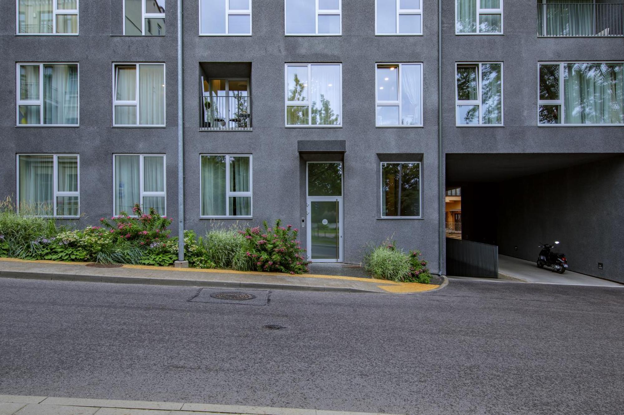 Ivis House Modern Apartment In Vilnius Old Town With Balcony Exterior photo